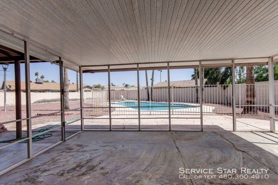 11215 N 41st Dr - Photo 3 of 17