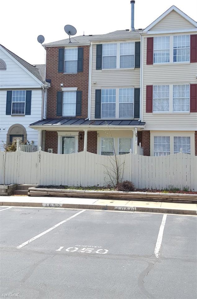1052 Staghorn Ave - Photo 2 of 24