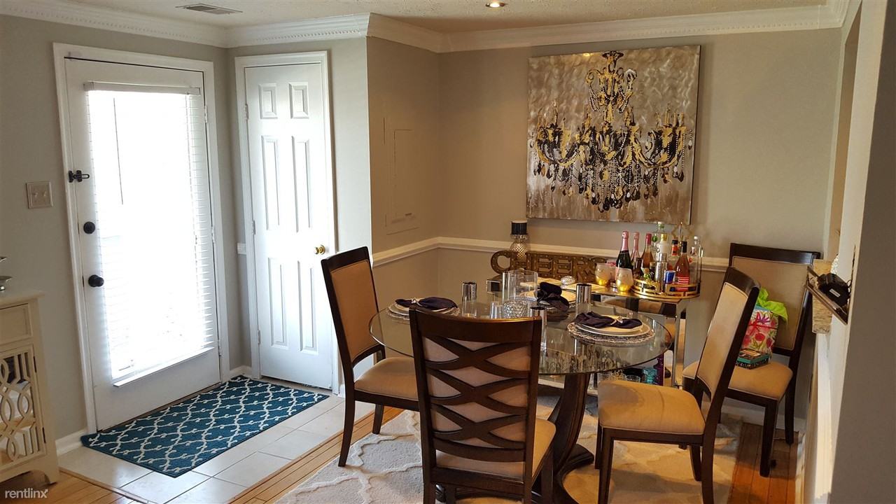 1052 Staghorn Ave - Photo 3 of 24