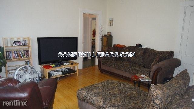 146 Highland Ave #2