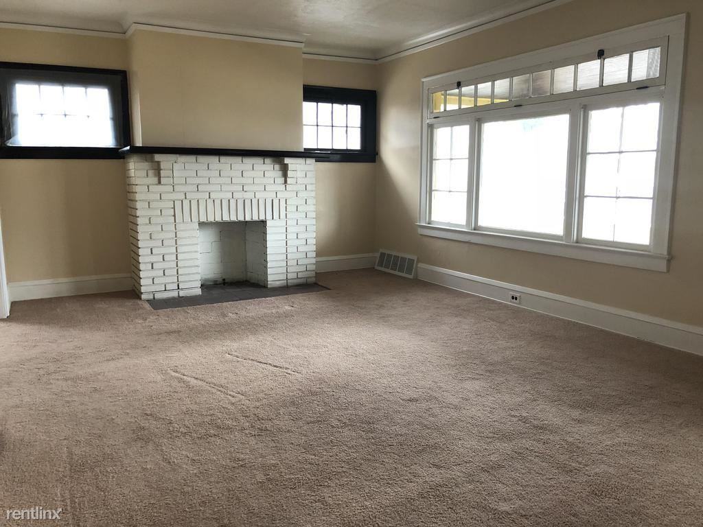 1323 W 93rd St - Photo 3 of 7