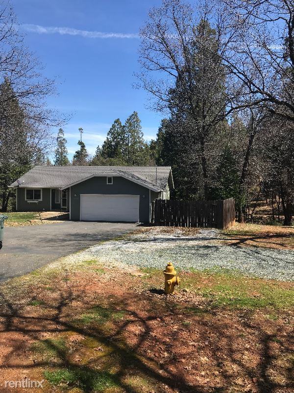 12920 Wildwood Ct - Photo 2 of 9