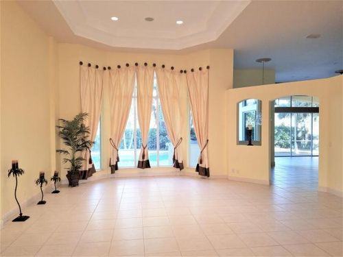 17154 Gulf Pine Cir - Photo 2 of 5