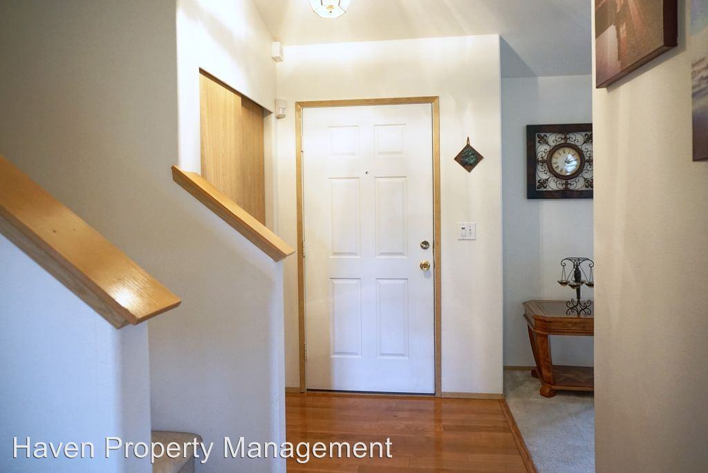 17017 115th Ave E - Photo 2 of 18