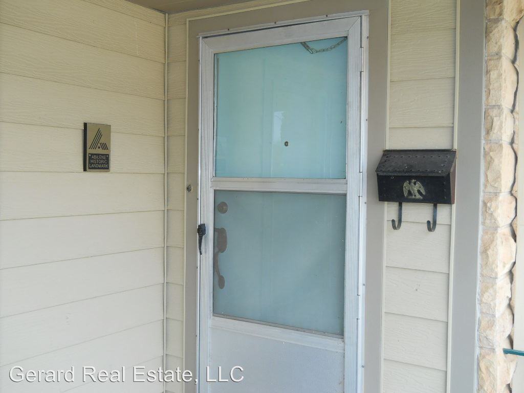 1826 Belmont Blvd - Photo 2 of 16