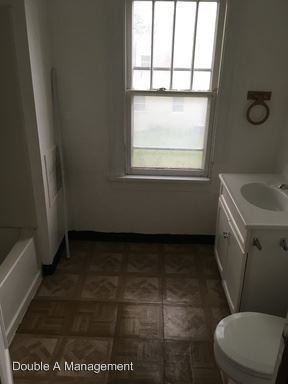 2829 E 4th St - Photo 3 of 12