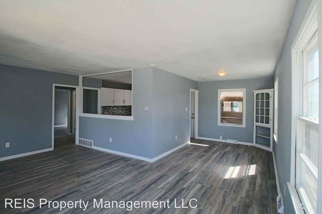 1849 W Villard Ave - Photo 2 of 15