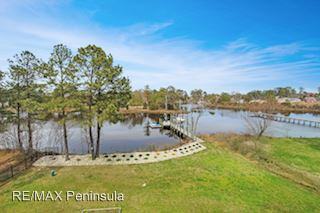 833 Poquoson Ave - Photo 3 of 34