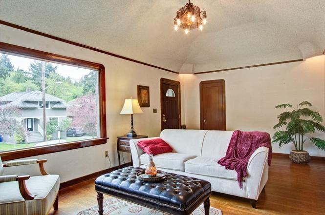 1915 26th Ave E - Photo 2 of 12