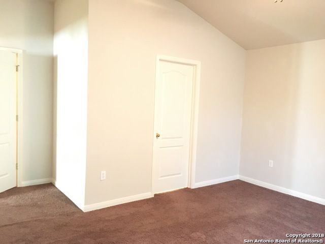 3918 Southern Grove - Photo 2 of 23