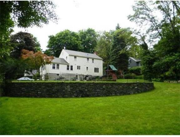 11 Nantucket Rd - Photo 2 of 20