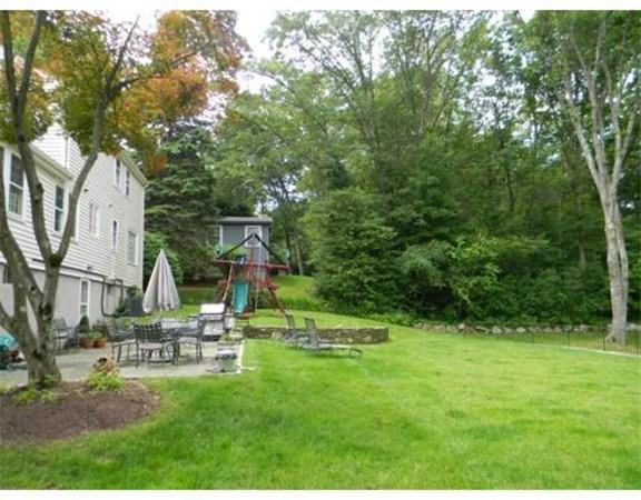 11 Nantucket Rd - Photo 3 of 20