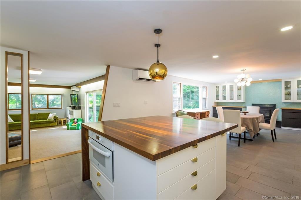 13 Bayberry Ln - Photo 2 of 26