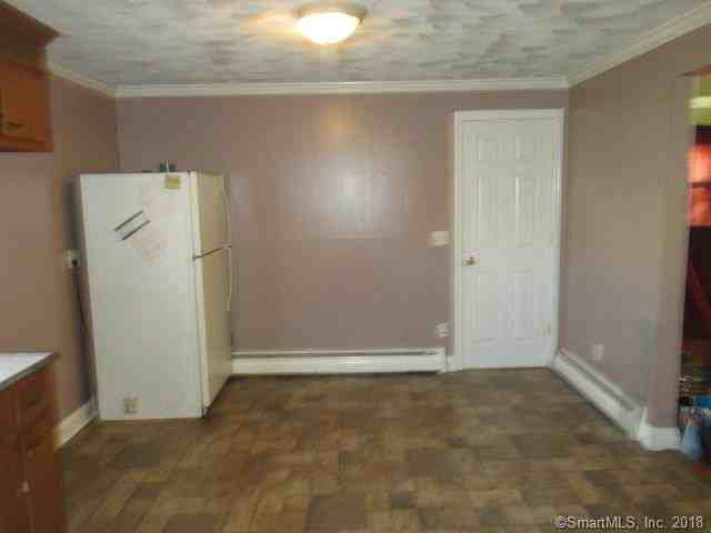 152 Dalton St - Photo 3 of 12