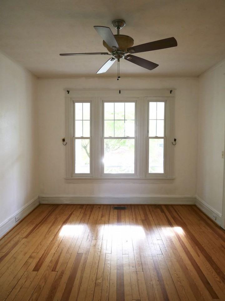 3217 Barton Ave - Photo 3 of 6