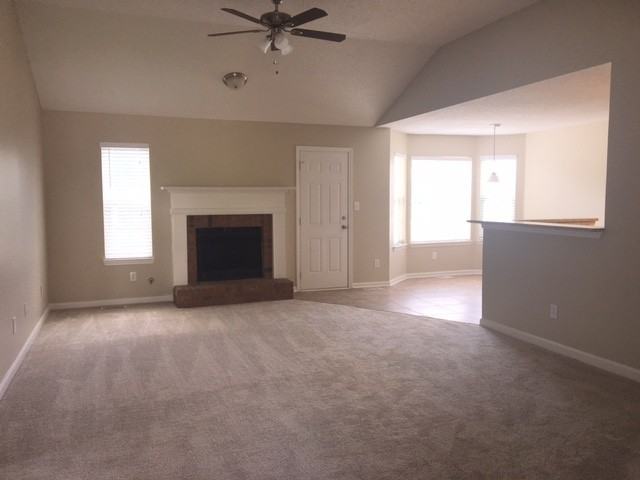 1120 E Briar Gate Ct - Photo 2 of 10