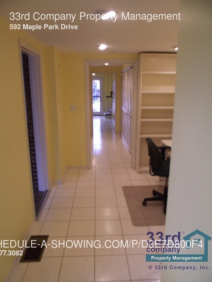 592 Maple Park Dr - Photo 2 of 15