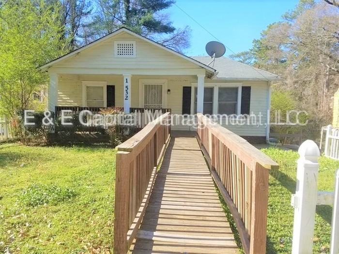1532 Pineview Terrace SW, Atlanta, GA 30311 3 Bedroom Apartment for