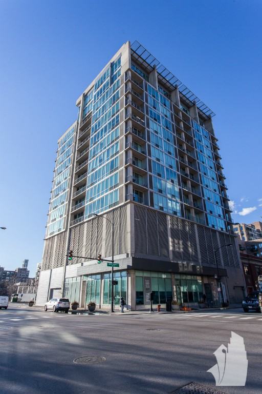 600 West Van Buren Street #20011 - Photo 2 of 18