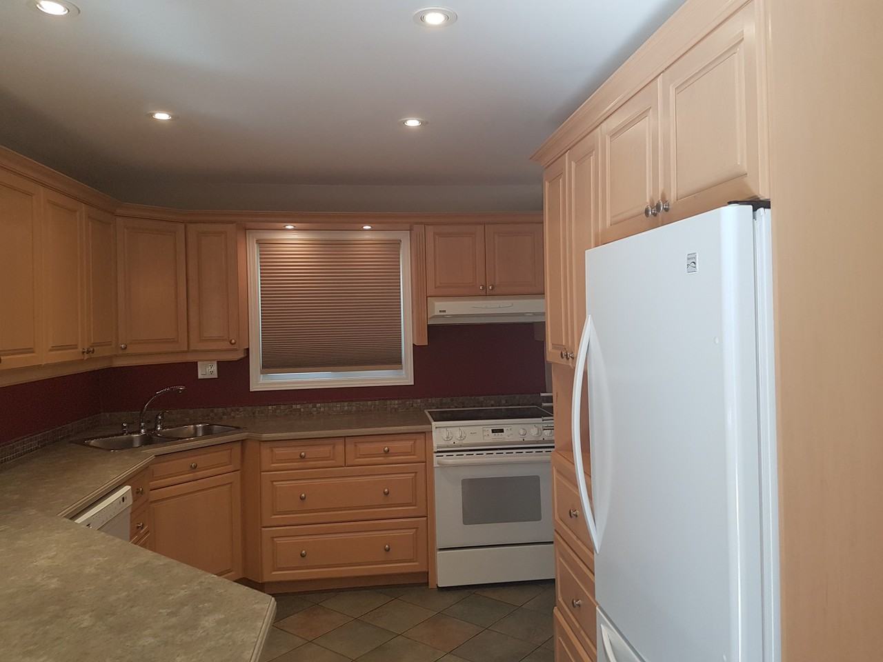 3315 Victoria St - Photo 2 of 12