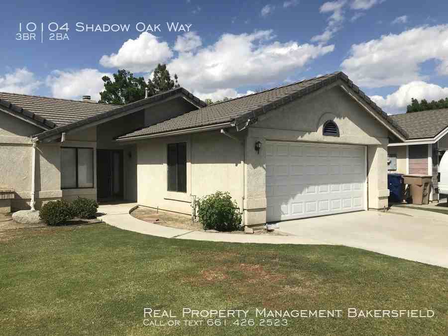 10104 Shadow Oak Way - Photo 2 of 8