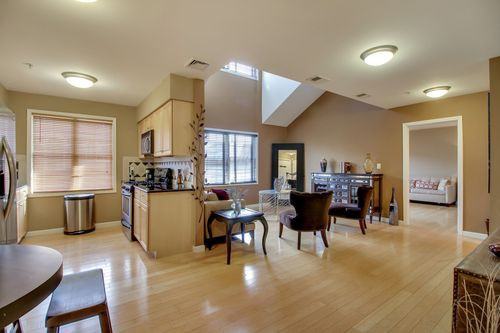 301 61st St #2C - Photo 2 of 8