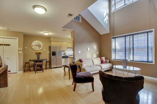 301 61st St #2C - Photo 3 of 8