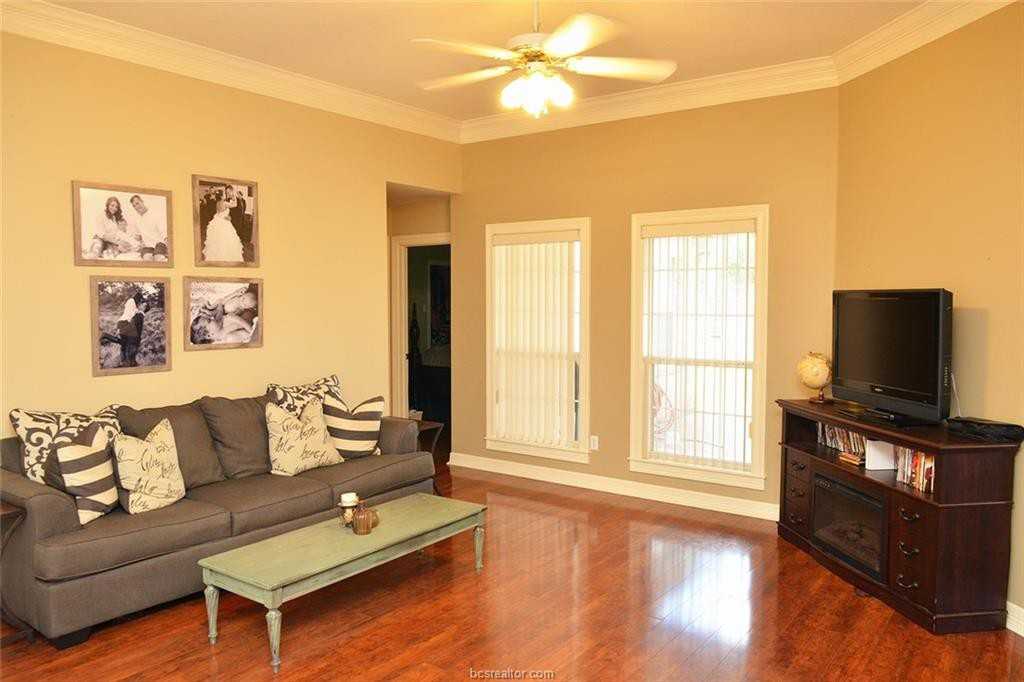 603 Aster Dr - Photo 2 of 14