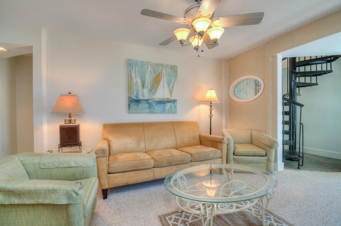 1203 South Ocean Boulevard - Photo 3 of 17