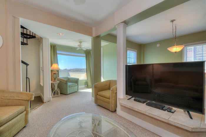 1203 South Ocean Boulevard - Photo 2 of 17