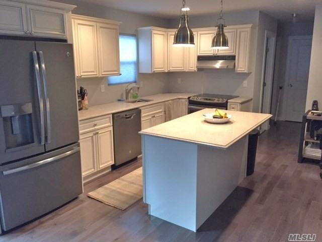 170 Bayview Ave - Photo 2 of 14