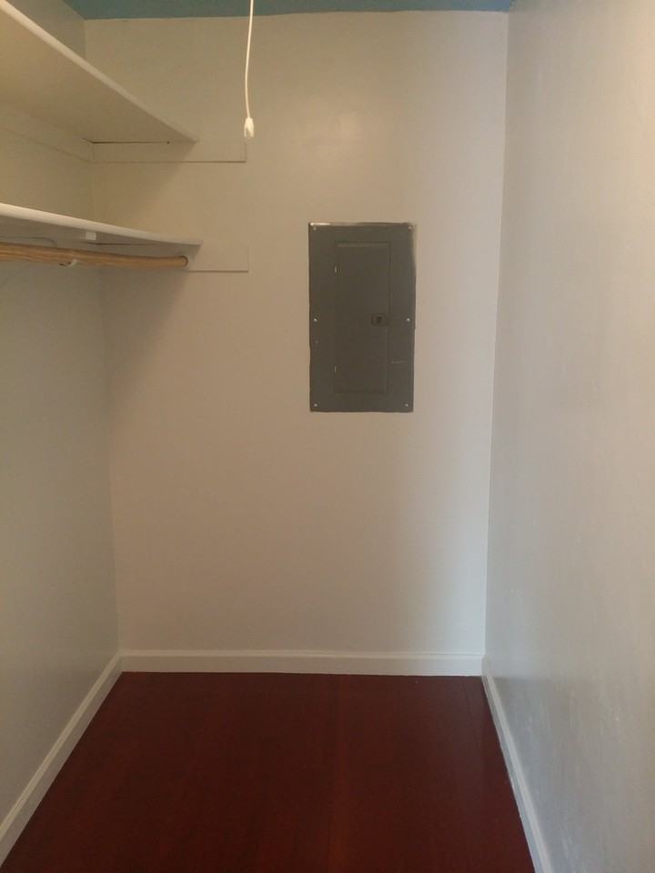 117 East Hillsdale Boulevard - Photo 2 of 25