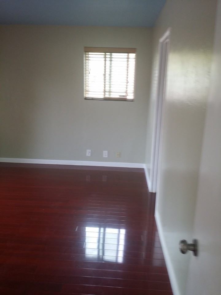 117 East Hillsdale Boulevard - Photo 3 of 25