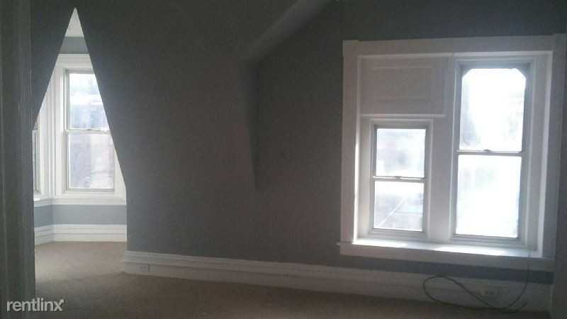 505 Oley St - Photo 2 of 3