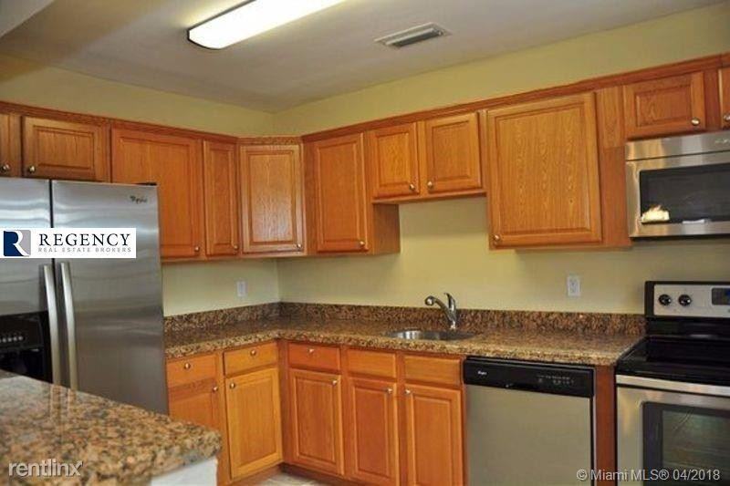 496 W Melrose Cir - Photo 3 of 6