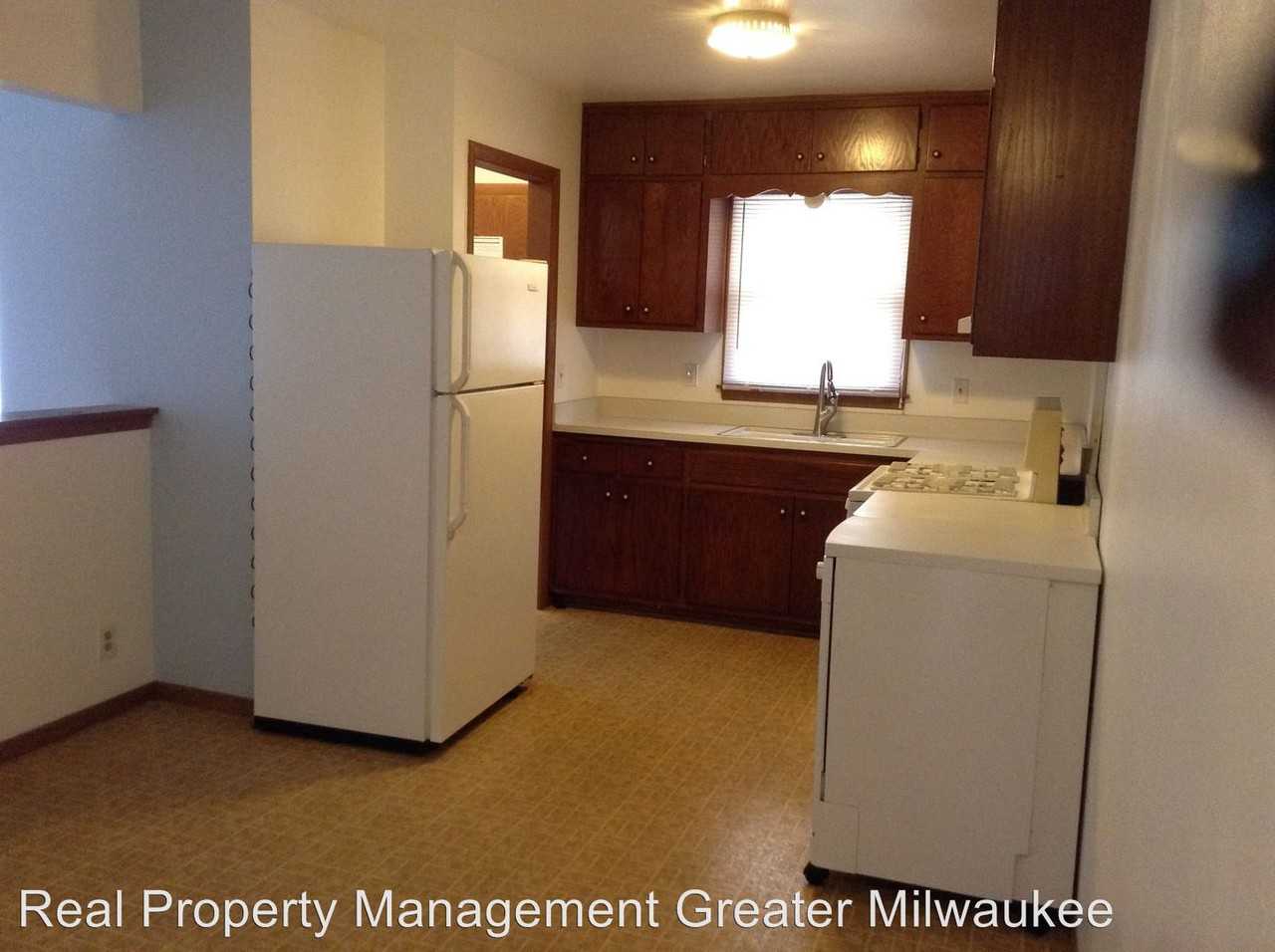 4961 N 85th St - Photo 2 of 19