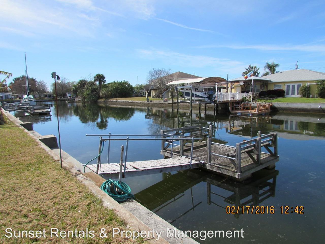 13617 Leslie Dr - Photo 3 of 9