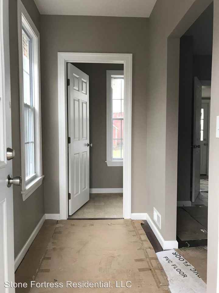 138 Main St - Photo 3 of 26