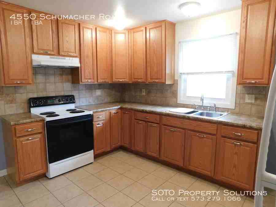 4550 Schumacher Rd - Photo 3 of 7