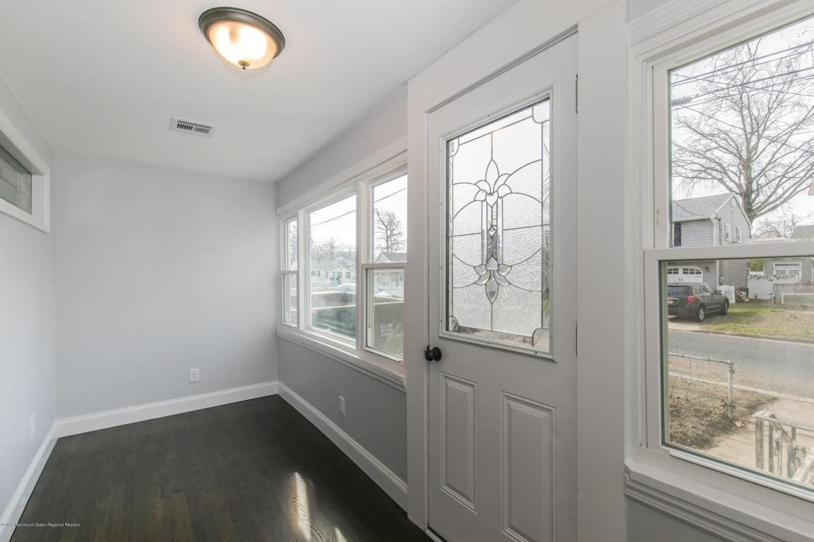 133 Cedar Ave - Photo 2 of 17