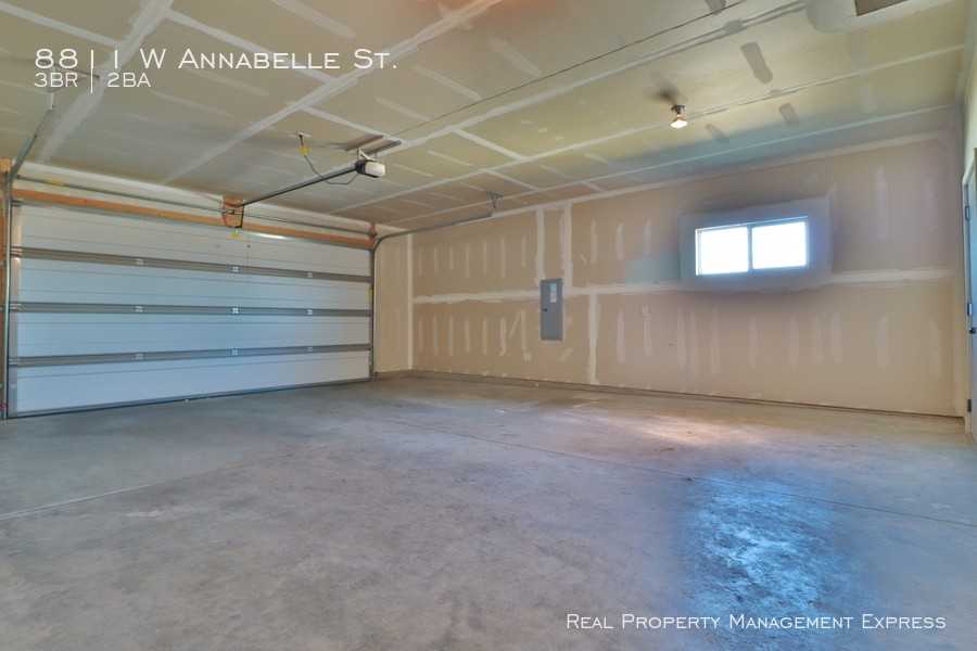 8811 Annabelle St - Photo 3 of 26