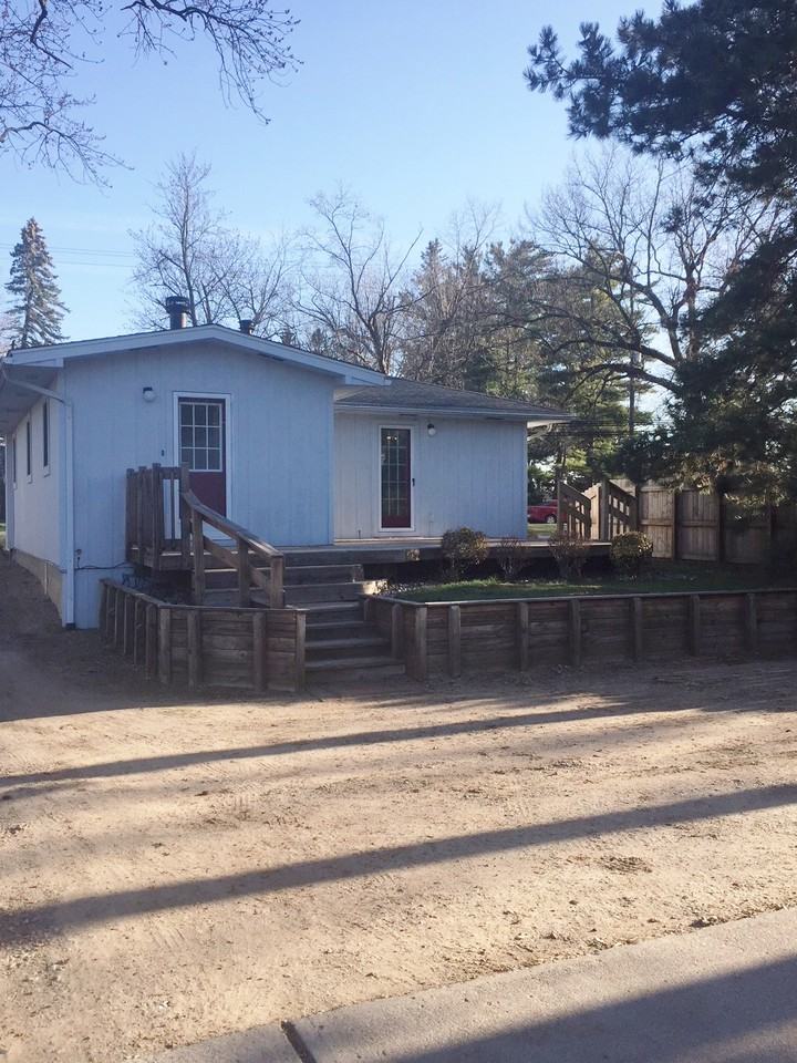 6303 Silver Lake Rd - Photo 3 of 20