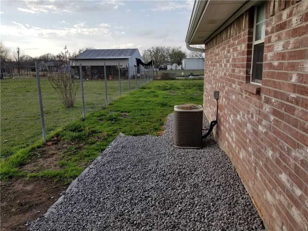 5818 Spillane St - Photo 3 of 14