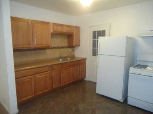 3735 W 115th Pl - Photo 2 of 8
