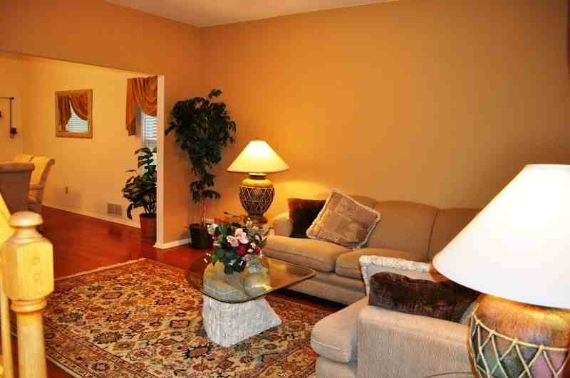 36 Fox Chase Ln - Photo 3 of 20