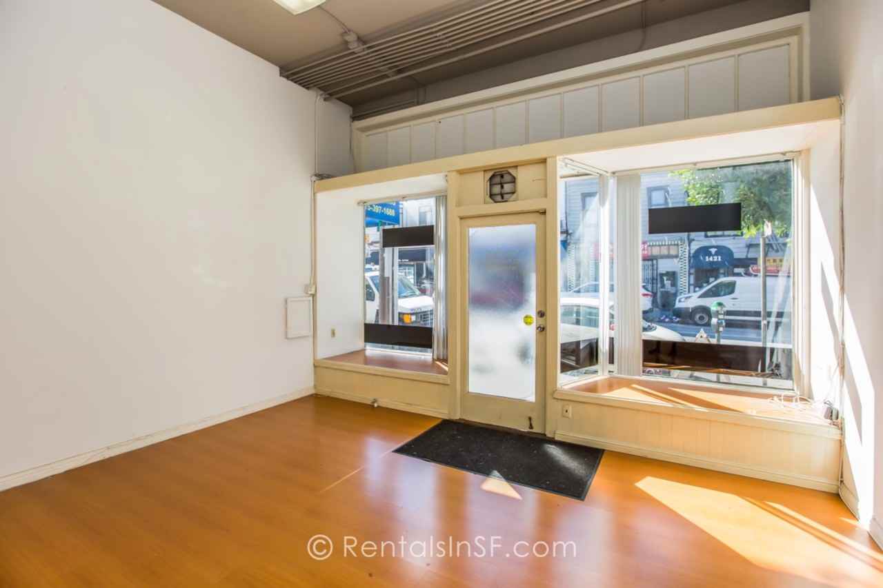 1412 Powell St #A - Photo 3 of 12