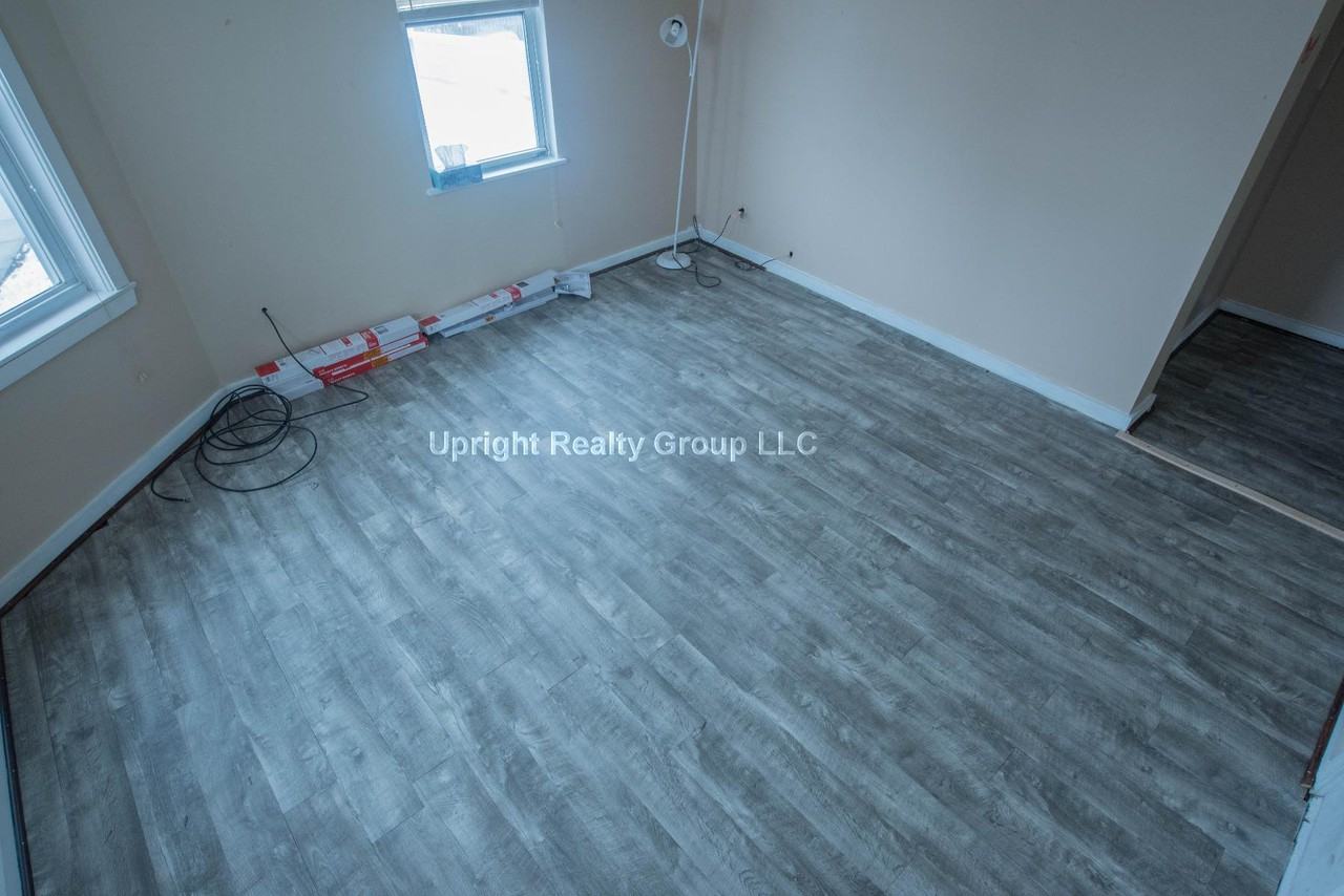 141 Washington St 2 - Photo 3 of 9