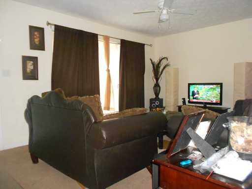 2503 Fairway Cir SW - Photo 2 of 9