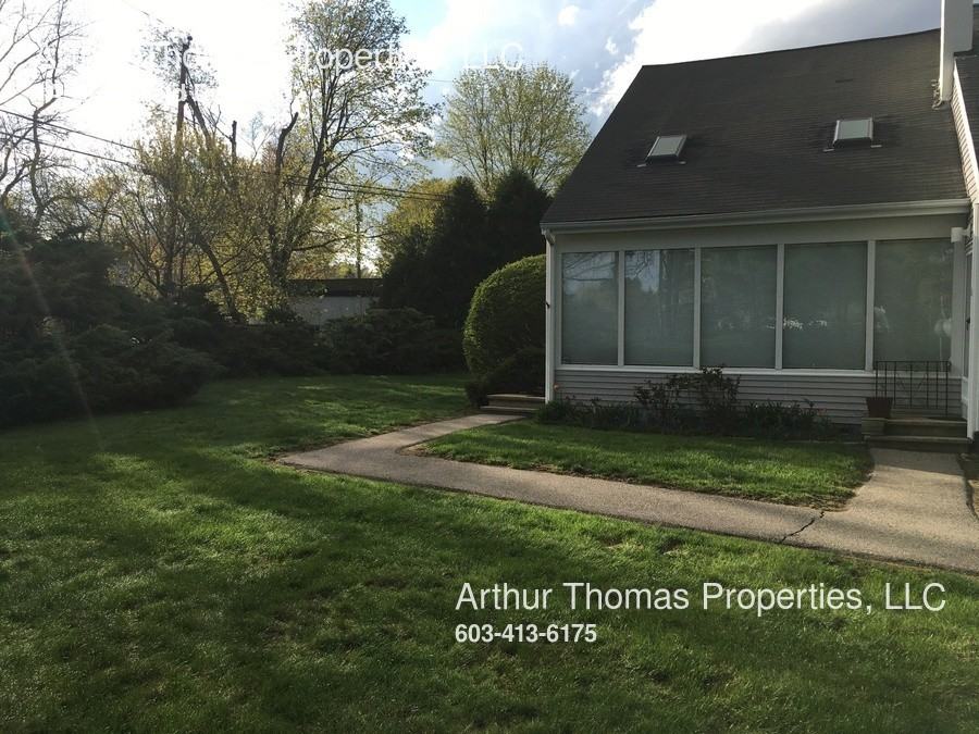 1 Greenfield Dr - Photo 2 of 17