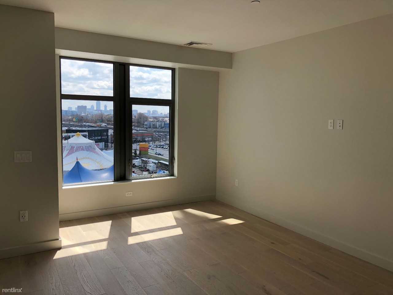 490 Foley St - Photo 2 of 10